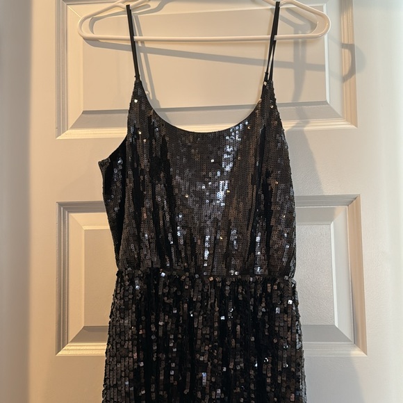 NWT Express Sequined Black Dress - Picture 3 of 5